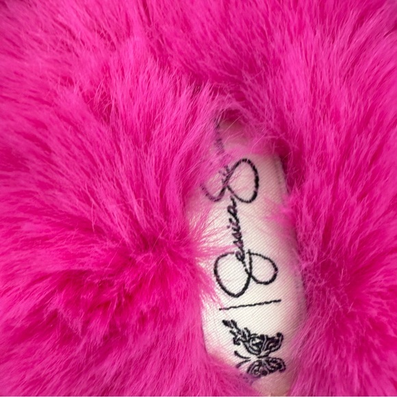 Jessica Simpson slippers furry fuzzy faux fur neon Vibrant Pink Fuzzy Slippers - Picture 6 of 11